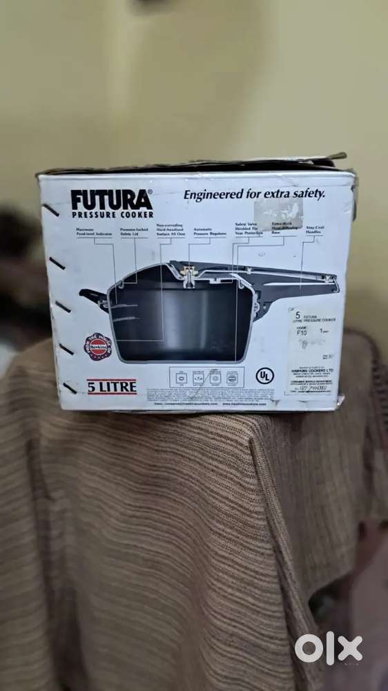 PRESSURE COOKER 5 LITRE (HAWKINS) FUTURA