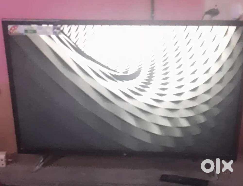 MI tv 4a 32 inch good condition