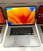 Apple MacBook Pro 16inch ( 2019 ) - 16 GB Ram / 512 GB SSD / i7 / 5.5.