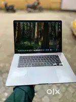 Macbook Pro i9 Touchpad