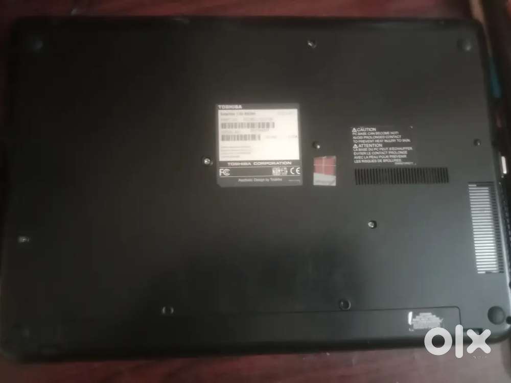 Tousba laptop 8gb/128gb ssd Or 500hhd