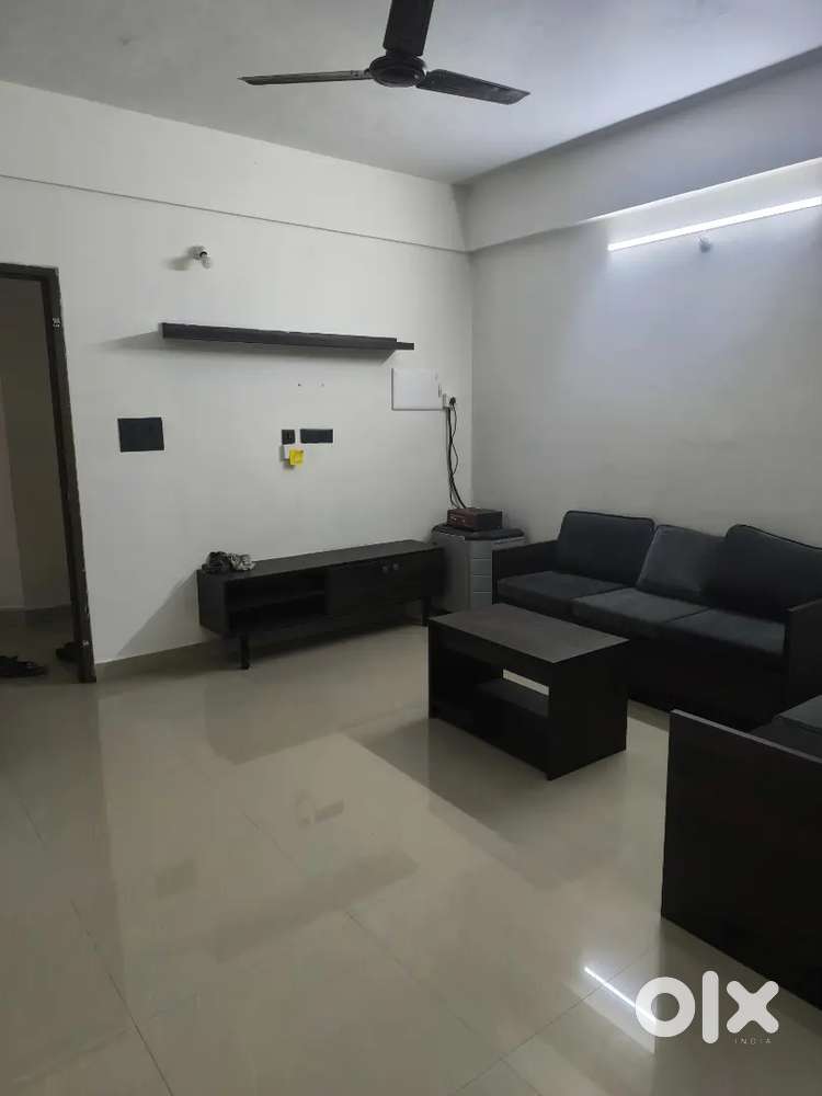 1bhk studio Ac fully furnished apprtment 1km from jewel center chaluku