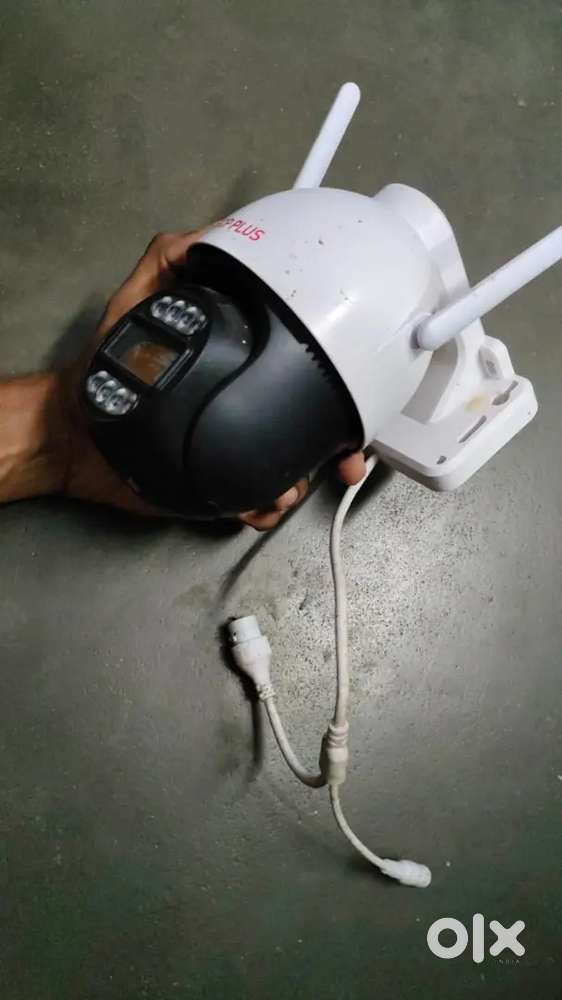 CP plux camerA moving camera