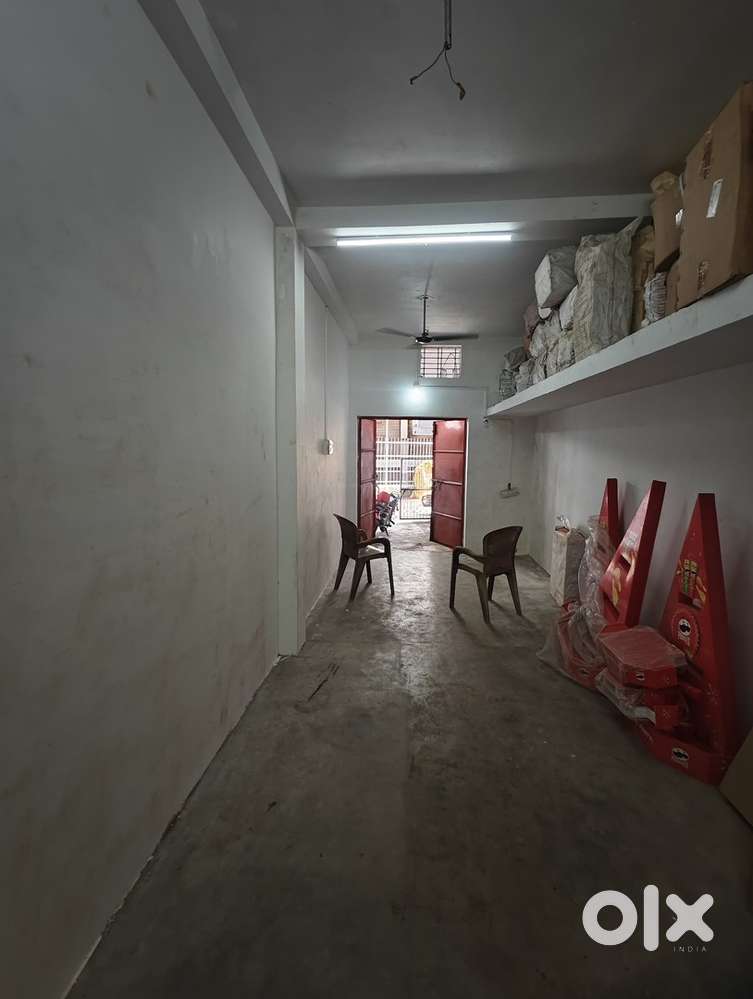 Godown/Shop/office space available in Jagnath Budhwari, Centre Market