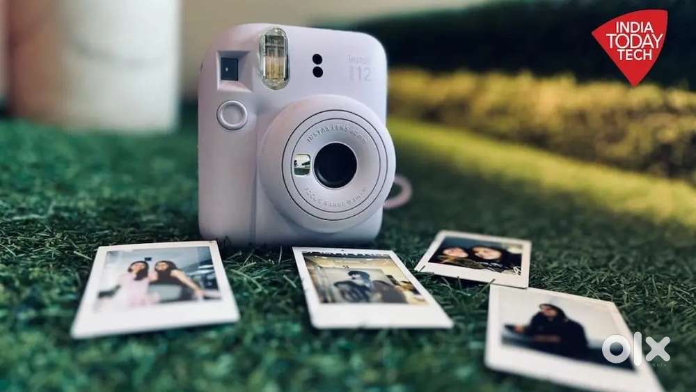 Fujji instax mini 12 camra