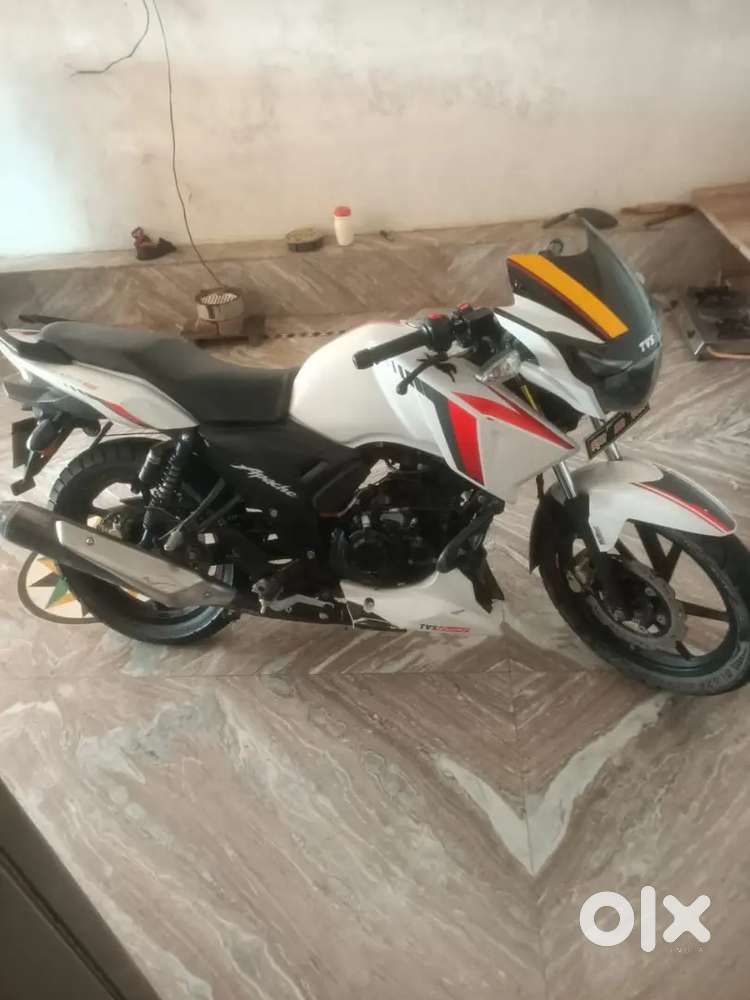 A single hand bike with new condition