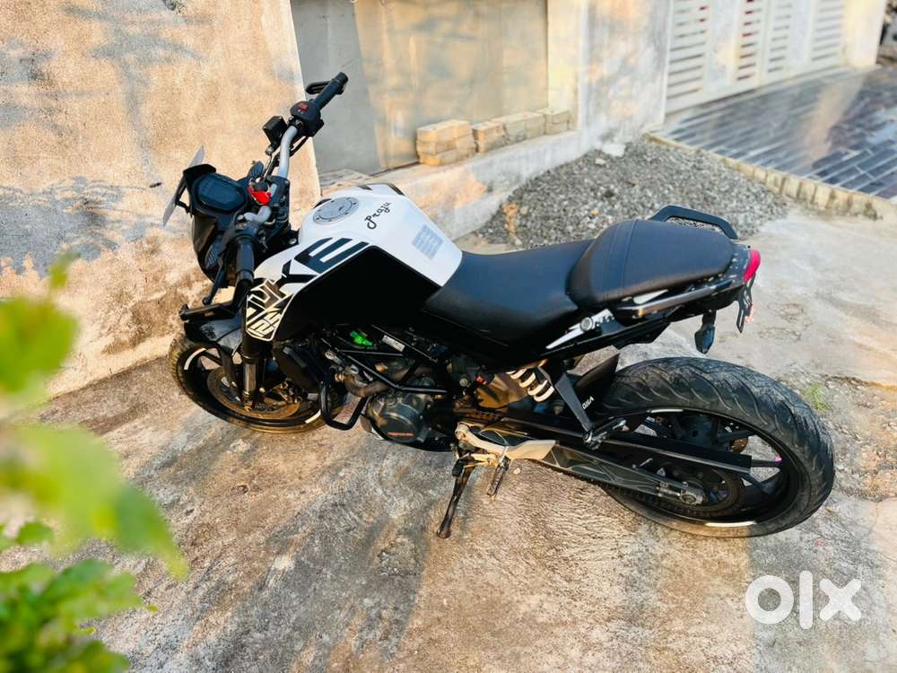 KTM duke 125