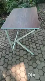 COMPUTER TABLE FOR SALE