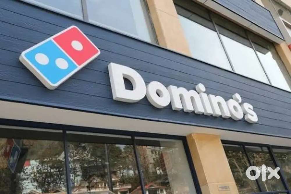 तत्काल आवश्यकता है @ DOMINO'S STORE शोरूम में लड़की और लड़को की