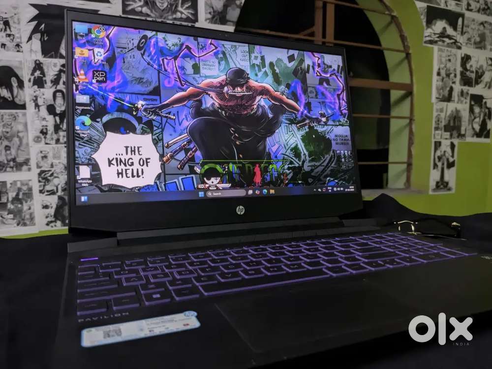 Gaming laptop for sale with wireless keyboard and mouse