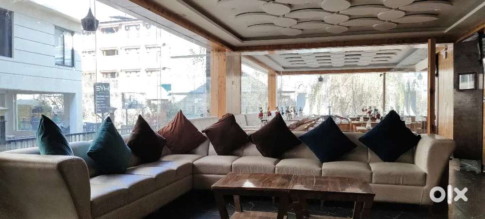 Need a Front Office Attendant at hotel Evoque manali