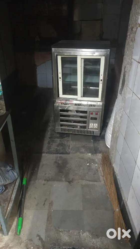 Cooling showcase