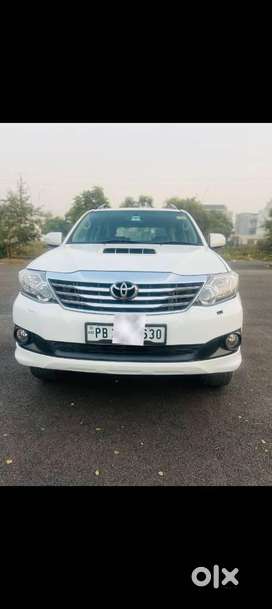 Toyota Fortuner 3.0 Sportivo 4X2 AT, 2014, Diesel