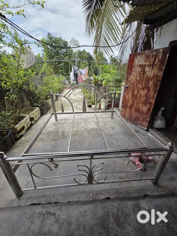 Brand new bed  king size big any one interested