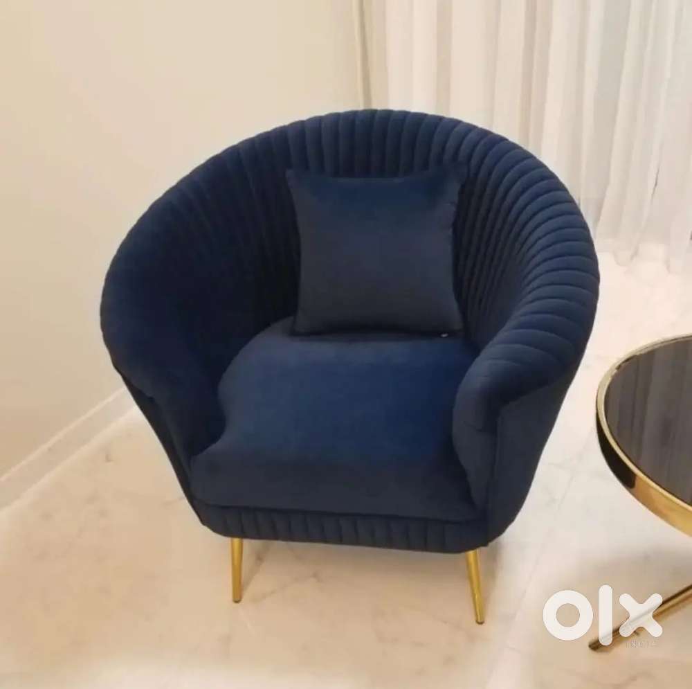 Brand new model queen chair available in starf premium furniture