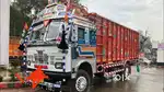 Heavy vehicle Lp1923 truck