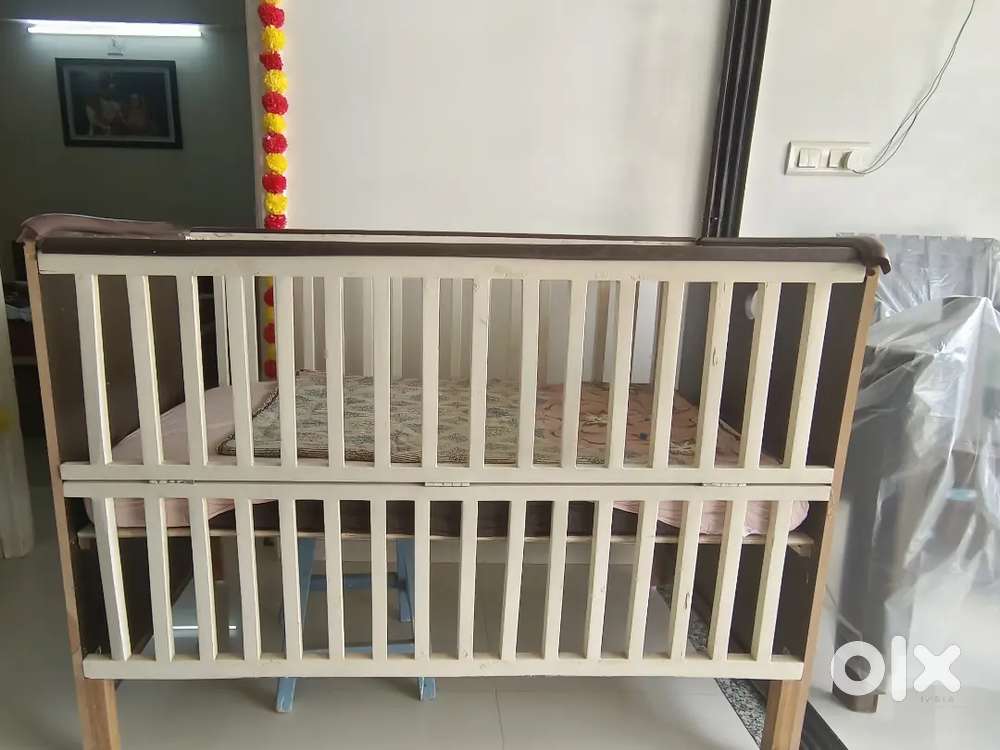 Baby sleeping bed