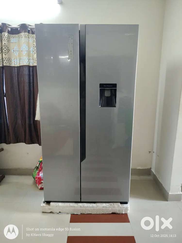 Amazon Basics Side By Side Refrigerator with Water Dispenser