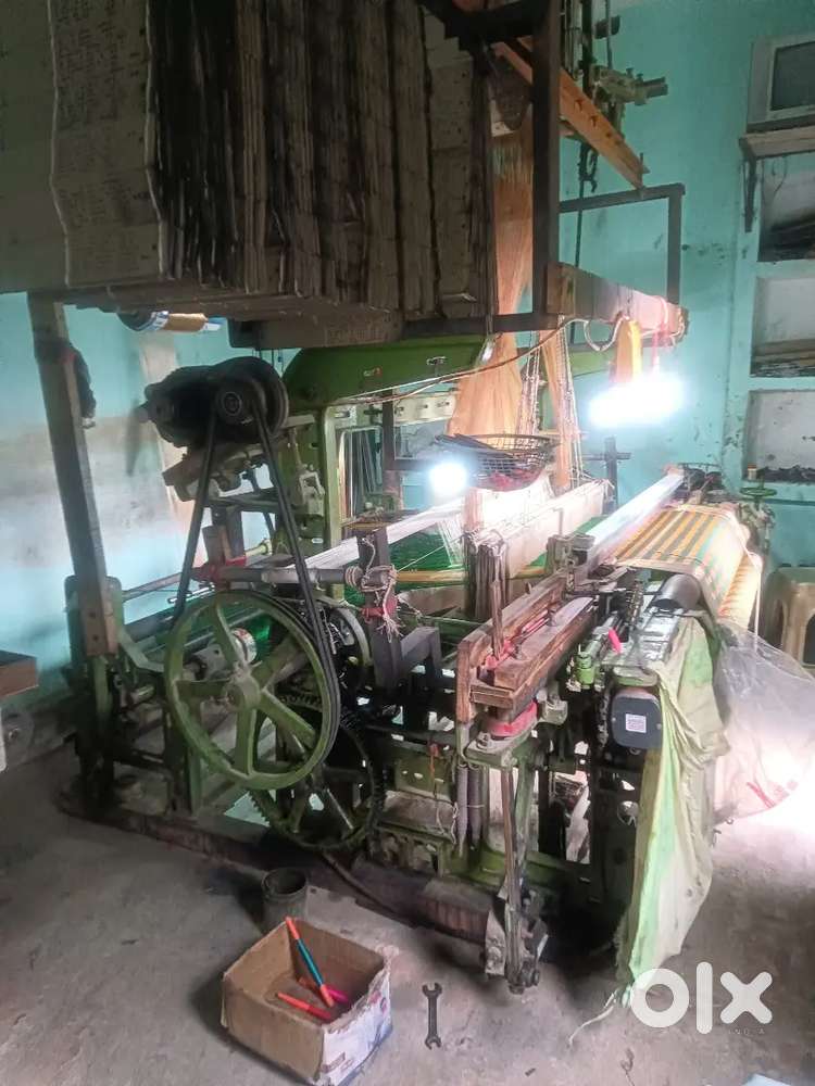 Power loom machine