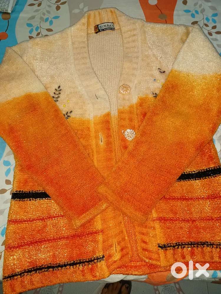 400 rs Winter jacket / woolen cardigan / winter sweater