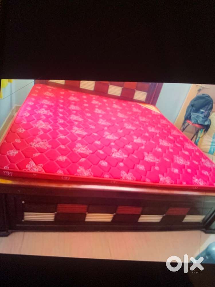 6/7 cot nd new mattress,grinder