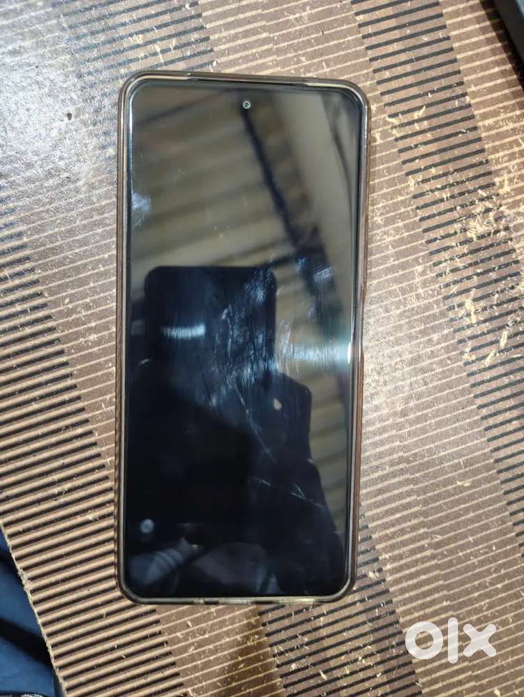 Vivo t4X 5G 6 128 2-3 mahine huye hai koi kharabi nhi New phone lena h