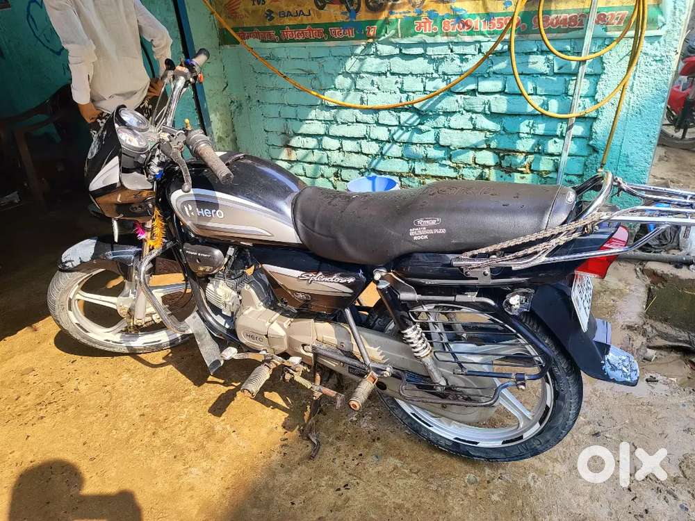Bike jyada chala hua nhi hai new bike le liye h is liye sell kr rhe h