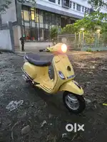 Vespa 2012 – Yellow – First Owner – Well Maintained