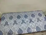 Mattress. (Gadda)