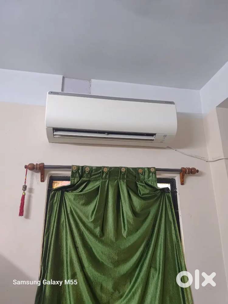 AIR CONDITIONER