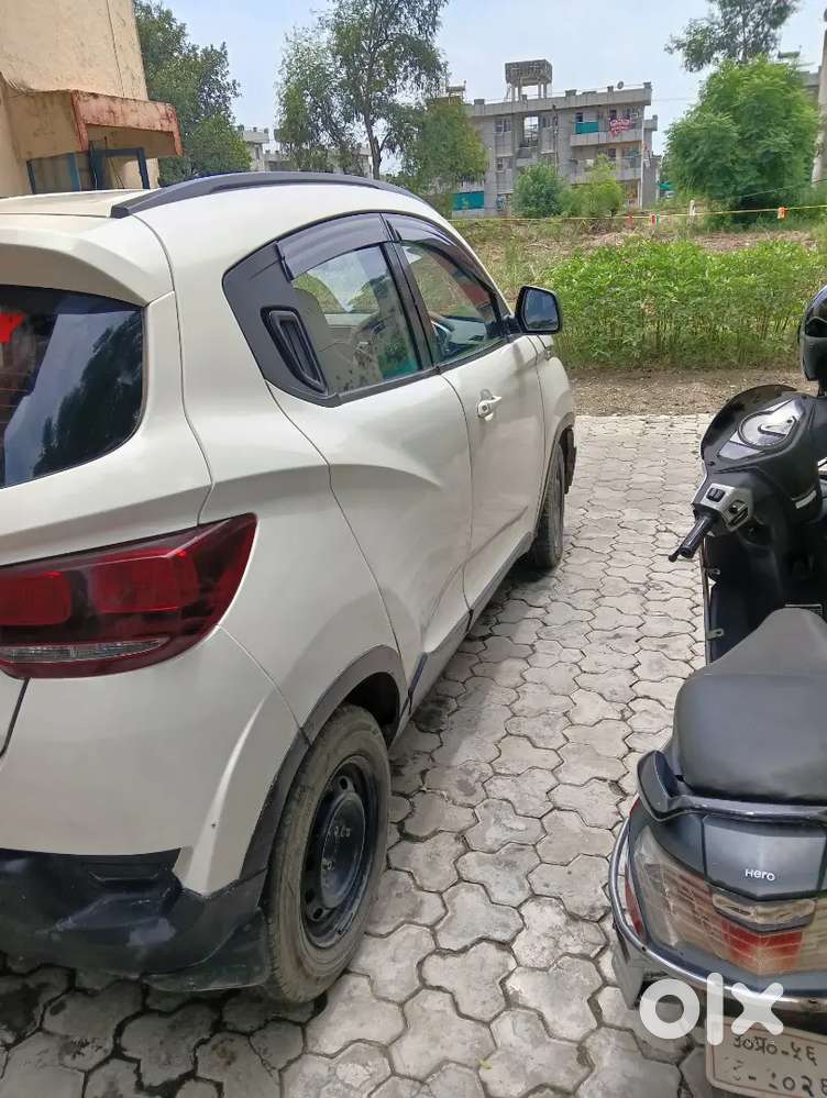 Mahindra KUV100 NXT 2017 Diesel 120000 Km Driven