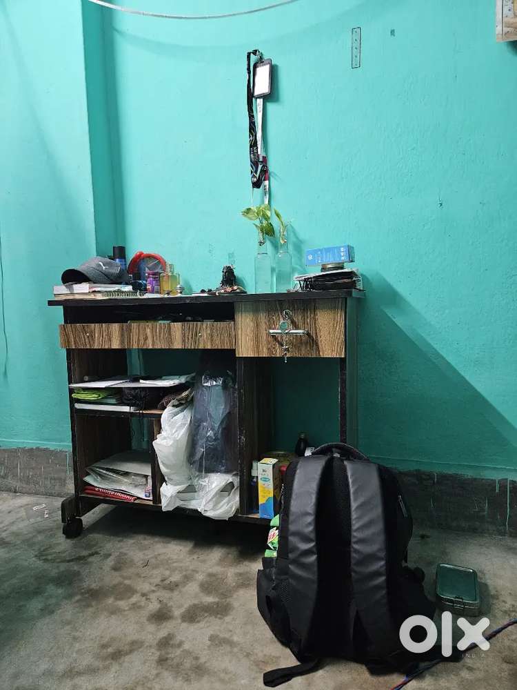 1Room Available in 2BHK Flat – Tollygunge