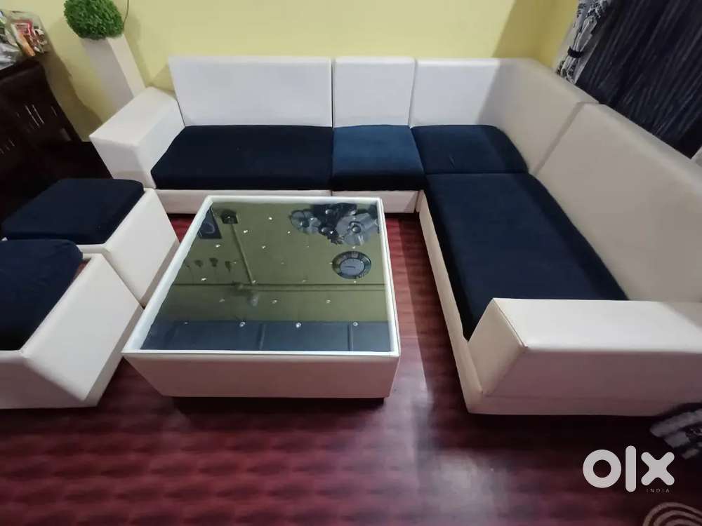 6 seater sofa set +centre table + 2 stool