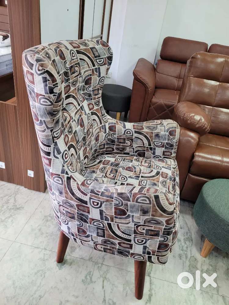 Master Chair ( Display Clearence Sale)