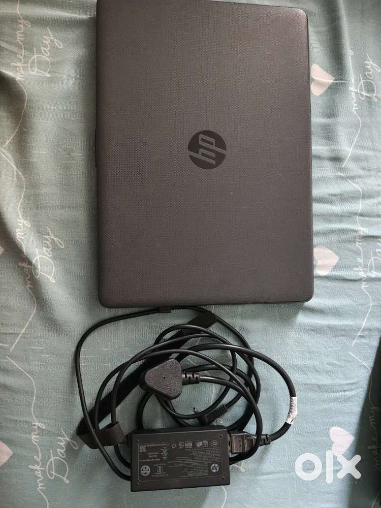 Hp laptop 14 inch intel core i3 6006u for sale only for 13k