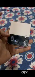 Samsung z flip 4 all ok