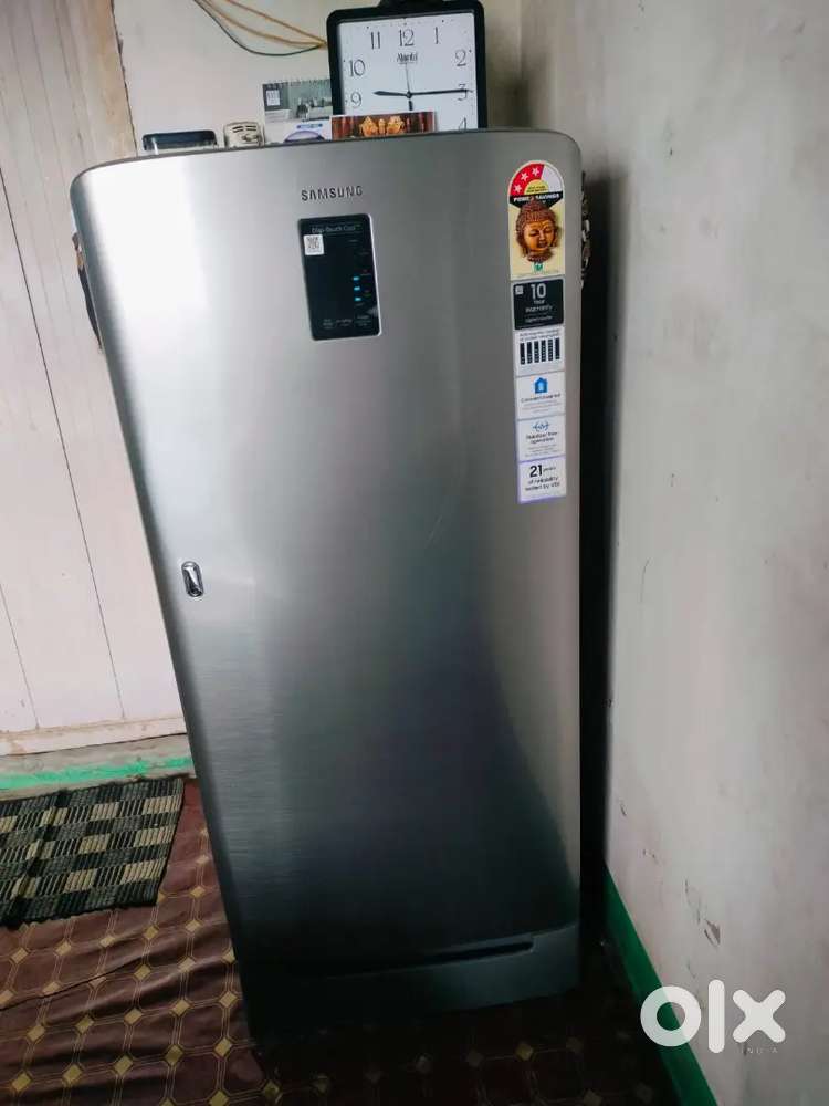I am selling my samsung 3 star 7 month old brand new fridge..