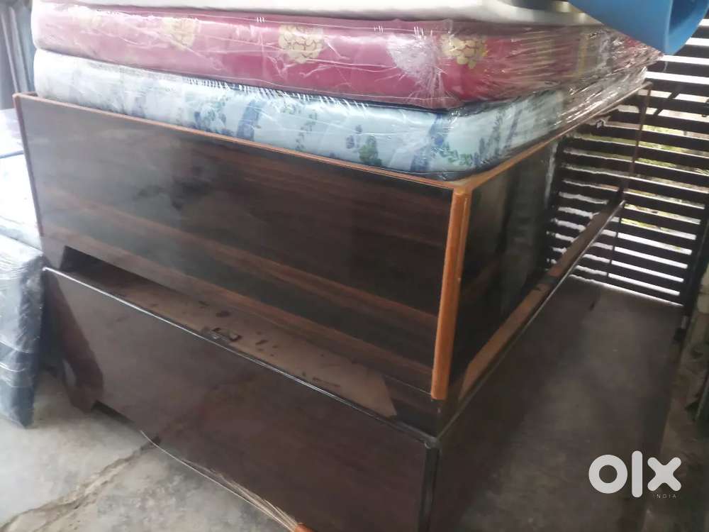 Diwan box wala 6/3 wholesale price new5000