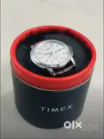 Timex Men’s Analog Watch – Silver Dial, Brown Leather Strap
