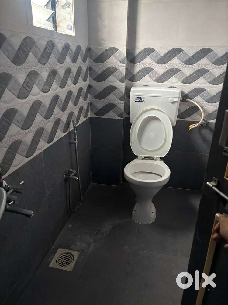 Sharing female occupancy for hall