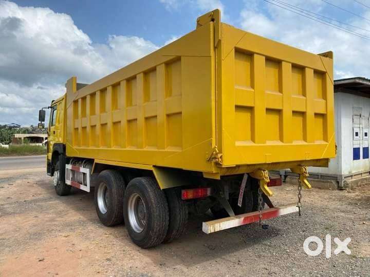 Need 12 wheel or 10 Wheel tipper for daily rent.