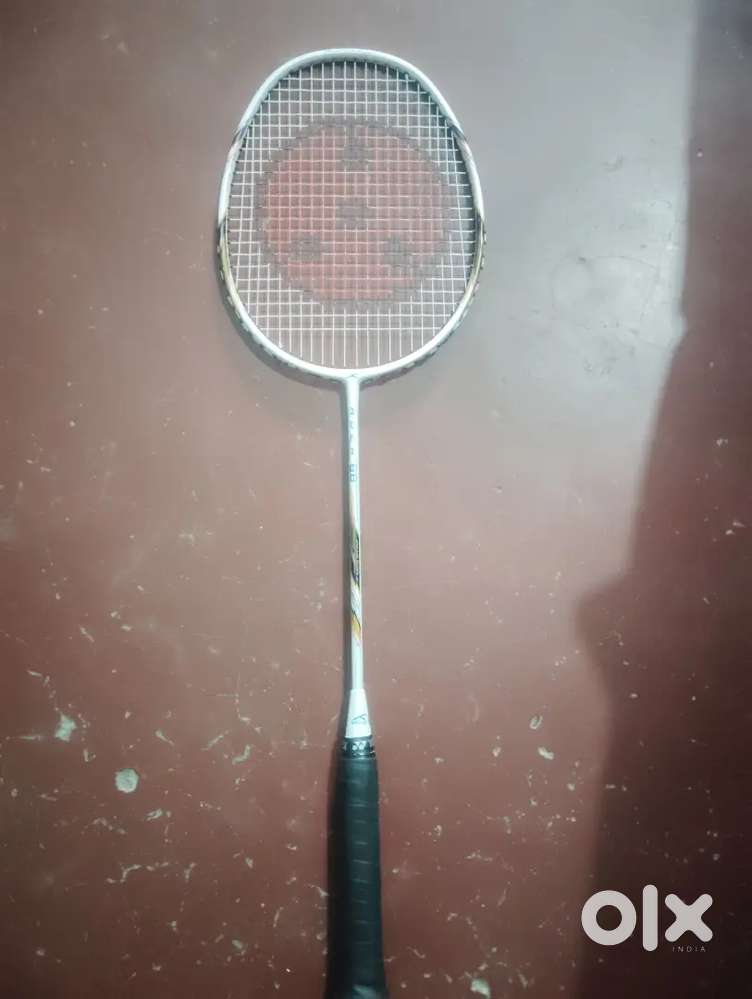 Badminton racket