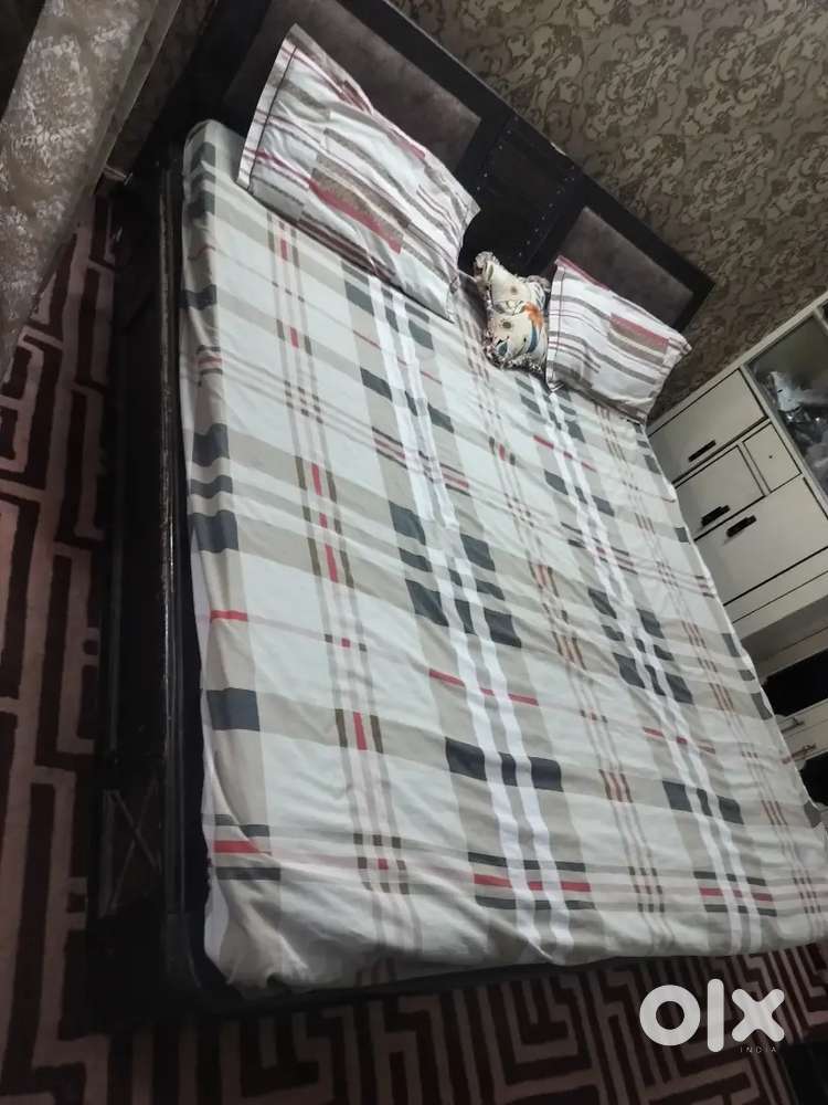 Double bed