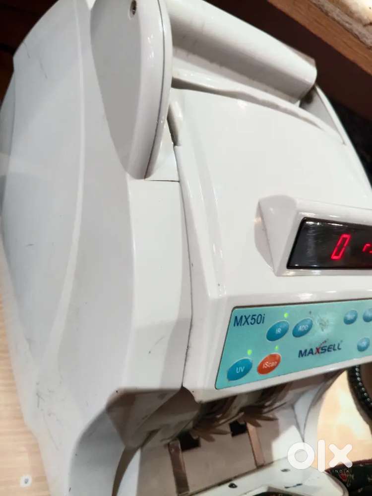 Cash counting machine