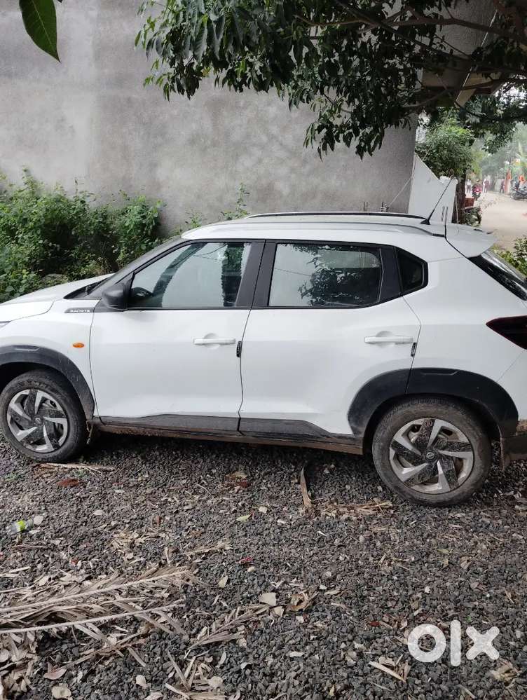 It's like new condition just 14k km drive  best car