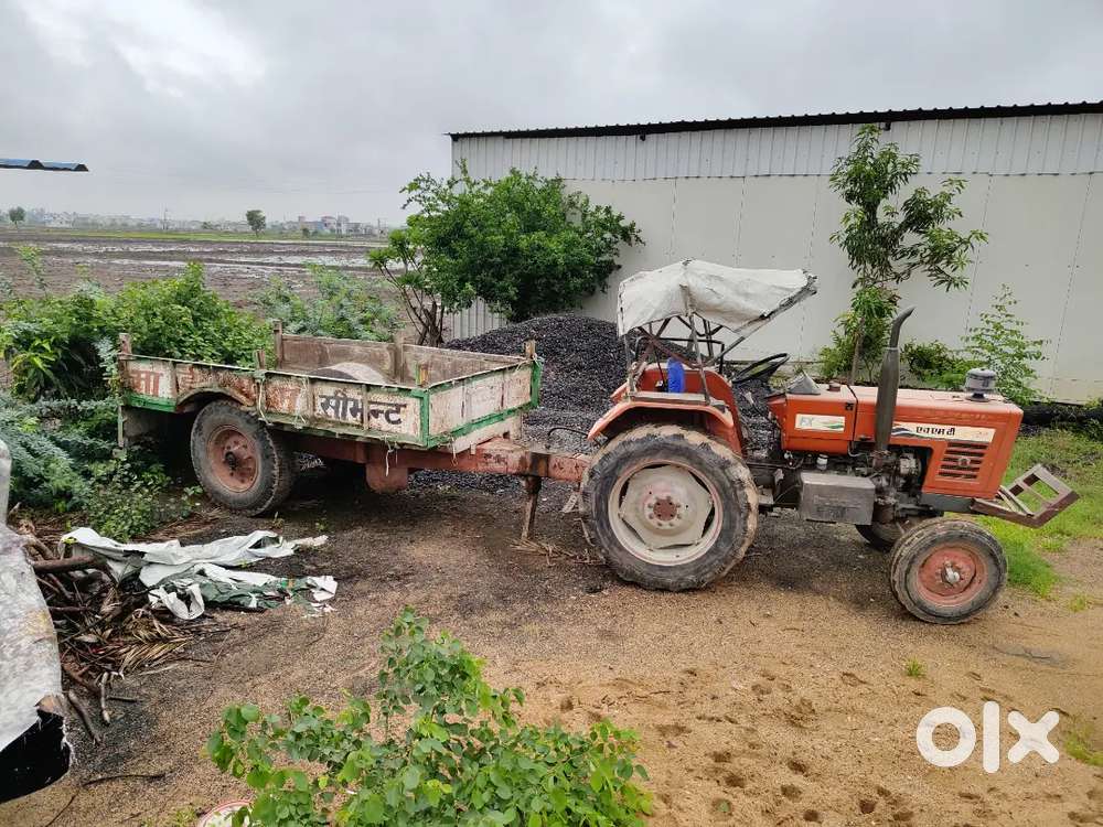 HMT 2522 tractor and trolley