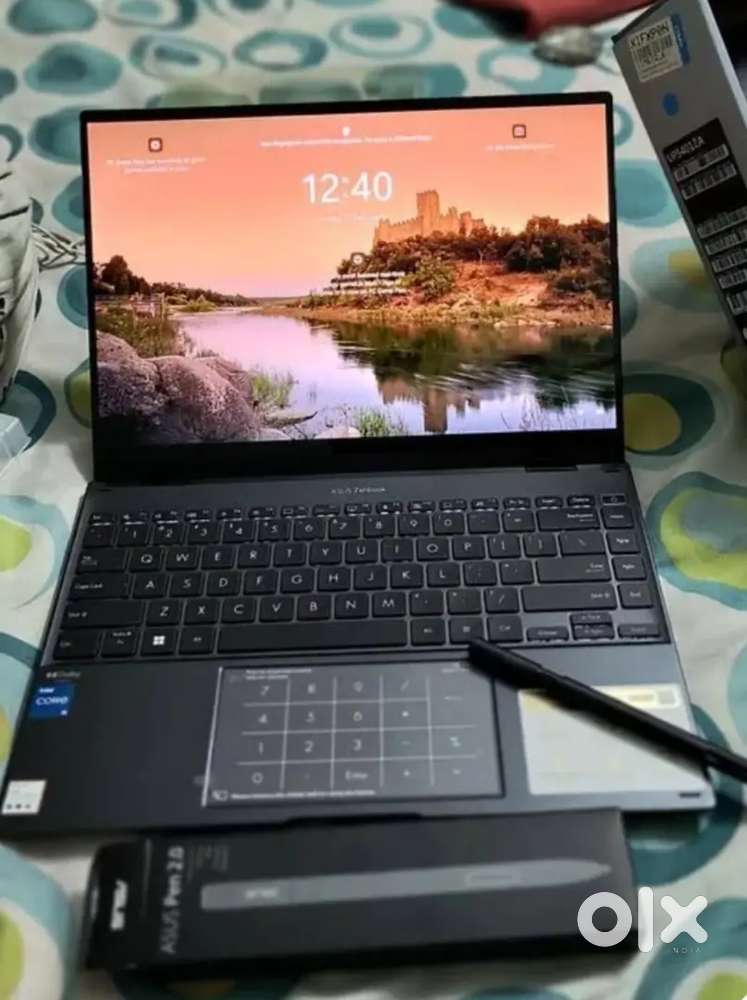Asus zenbook flip oled 14 laptop