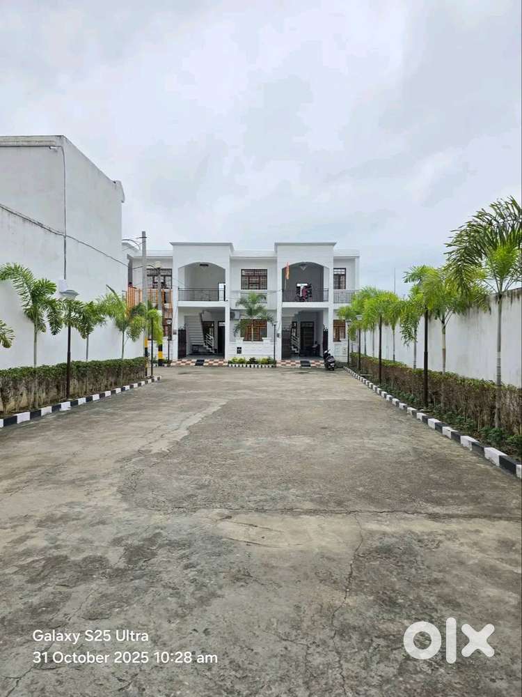 फुल डेवलपमेंट कॉलोनी में बना बनाया घर सीतापुर रोड बीकेटी के पास