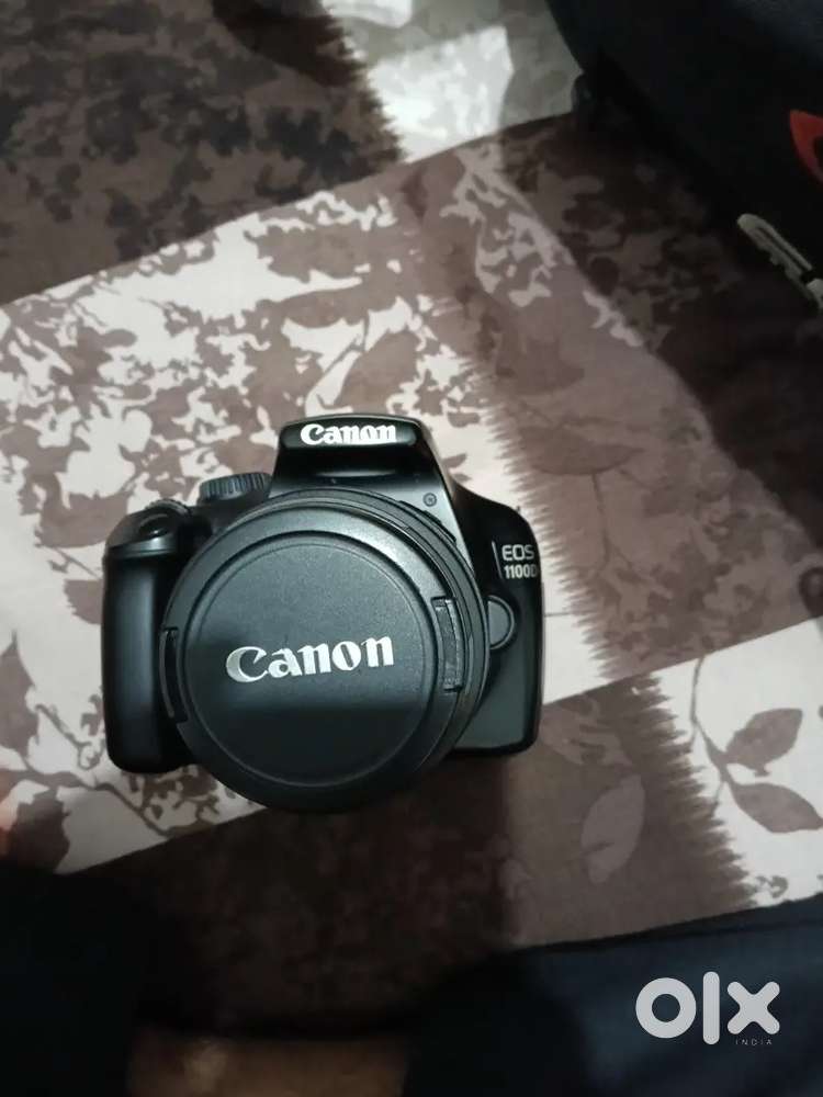 DSLR camera