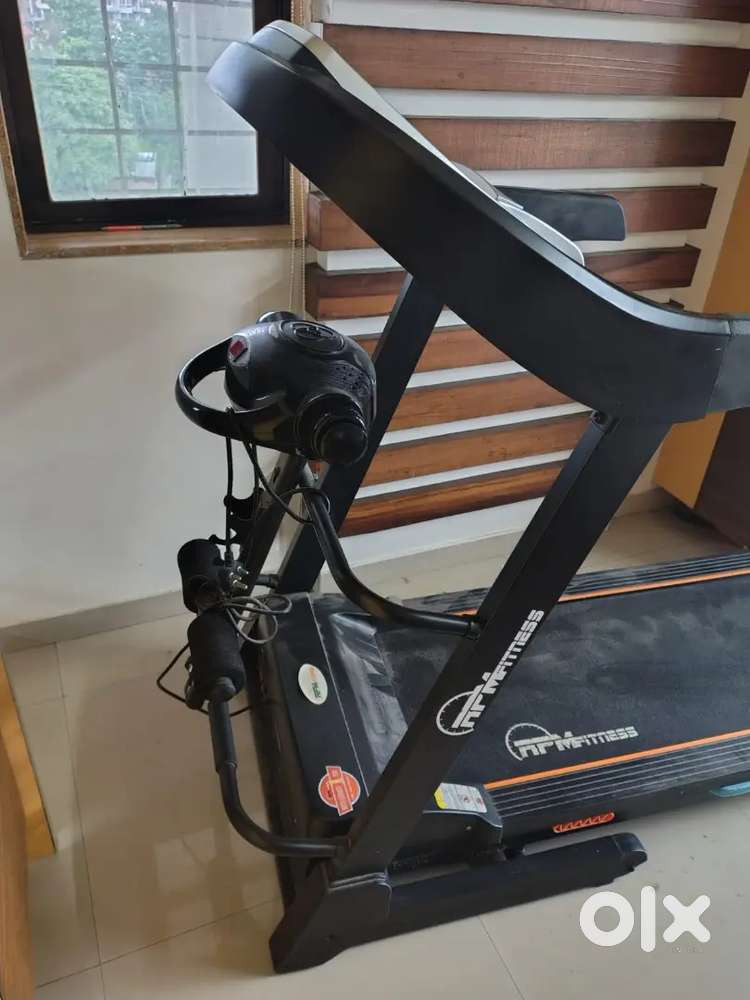 Electric trademilbwith back massager
